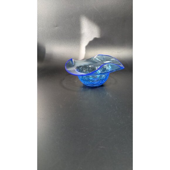 Handcrafted Blue Crackle Art Glass Bowl With Flared Rim Decoration - Picture 4 of 11